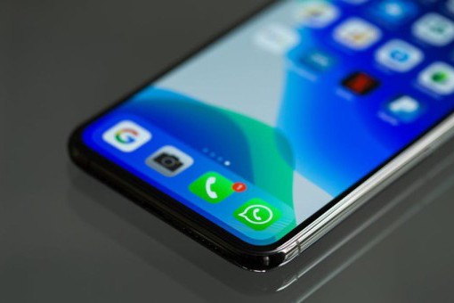 Ketahui 5 Teknologi Canggih yang Harus Ada di Layar HP Flagship agar pengalaman makin maksimal