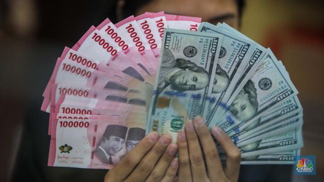 Rupiah Diproyeksi Akan Lanjut Melemah, Ini Analisisnya dan Apa yang Harus Anda Lakukan