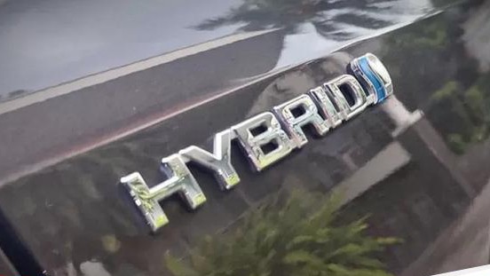 Inilah Hitung,hitungan Pajak Mobil Listrik vs Hybrid, Mana Lebih Murah di Indonesia? untuk keputusan finansial tepat