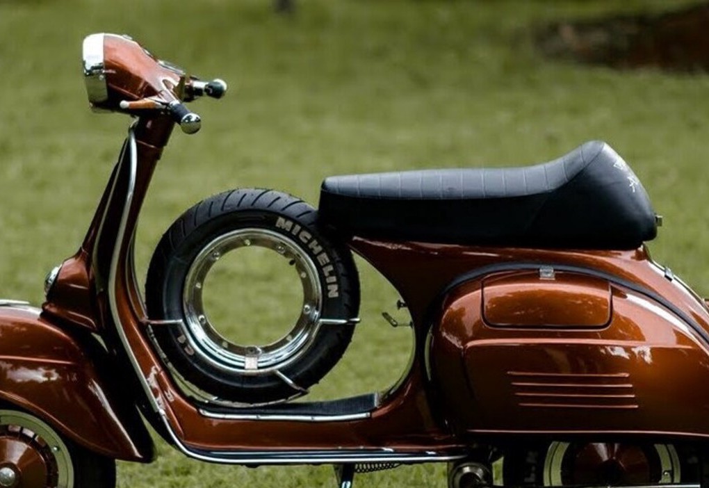 Temukan Keunggulan Vespa Sprint Veloce untuk Touring, Harga dan Fitur Lengkapnya, siap menemani petualangan Anda