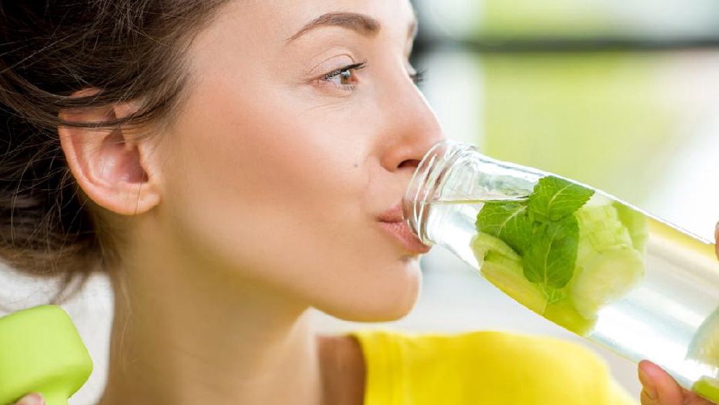 Ketahui 5 Minuman Pembersih Ginjal Alami, Ampuh Buang Racun yang Mengendap **agar tubuh sehat**