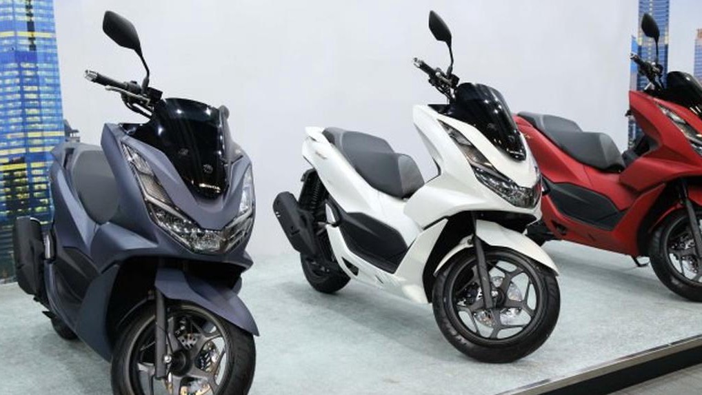 Ketahui Update Harga Terbaru PCX 2023, Spesifikasi Unggulan, Fitur Canggih, dan Pilihan Warna Lengkap untuk Anda segera miliki
