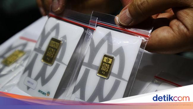 Harga Emas Antam Turun Lagi, Cek Harga Terbaru Hari Ini!