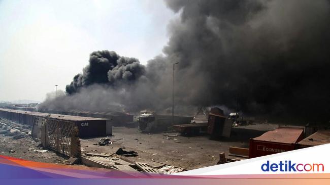 Ledakan Dahsyat Guncang Pelabuhan Iran, 516 Orang Luka,luka, Keadaan Mencekam