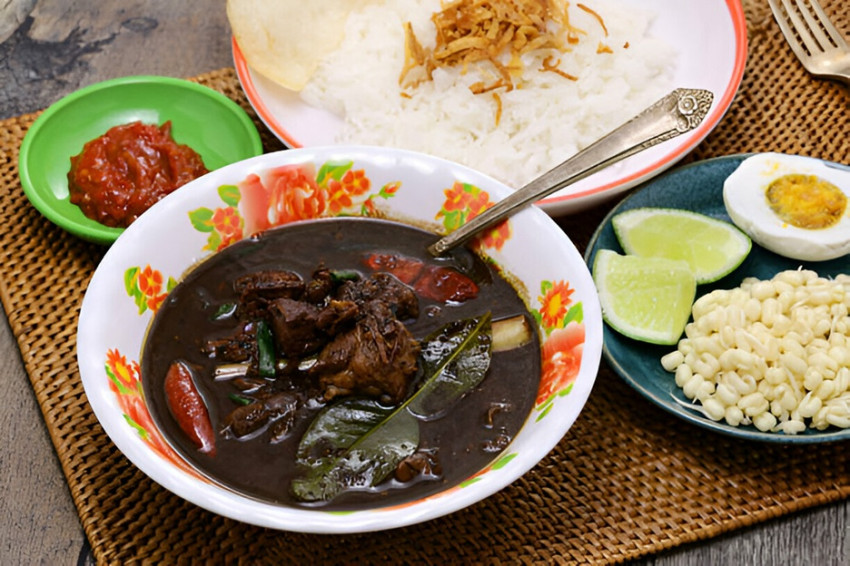 5 Makanan Indonesia Masuk Daftar Hidangan Terbaik di Dunia, Rawon Geser Rendang,  Kejutan Kuliner Nusantara Mendunia