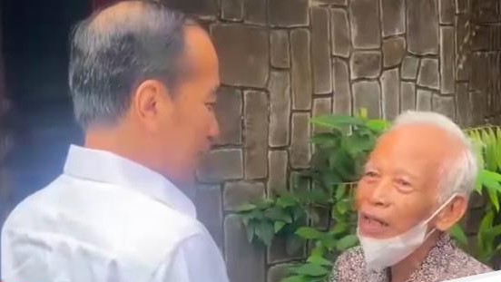 Temukan Momen Haru, Jokowi Silaturahmi ke Dosen Pembimbing UGM, Nostalgia Masa Kuliah dulu!