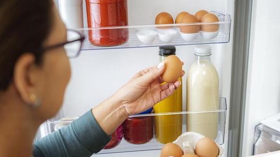 Ketahui Cara Terbaik Menyimpan Telur di Rumah Agar Tak Tercemar Salmonela dan Tetap Segar Lebih Lama aman untuk dikonsumsi