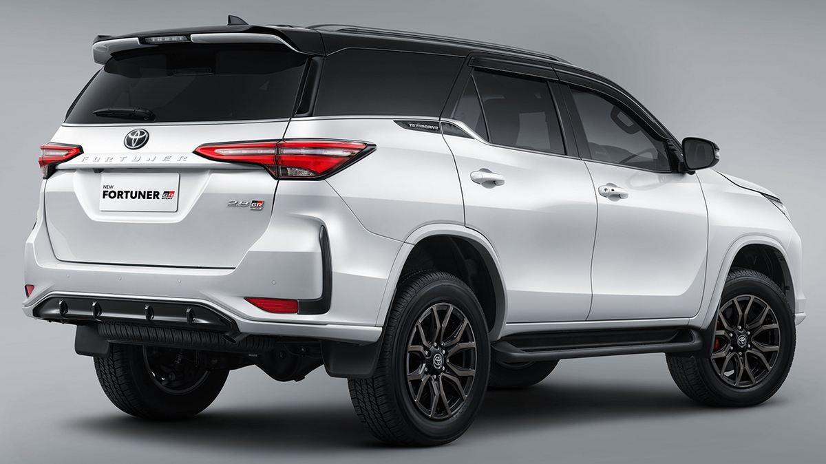 Mengulik Fortuner 2.8 GR Sport, SUV Kelas Atas yang Siap Tembus Segala Medan, Performa Tangguh nan Mewah