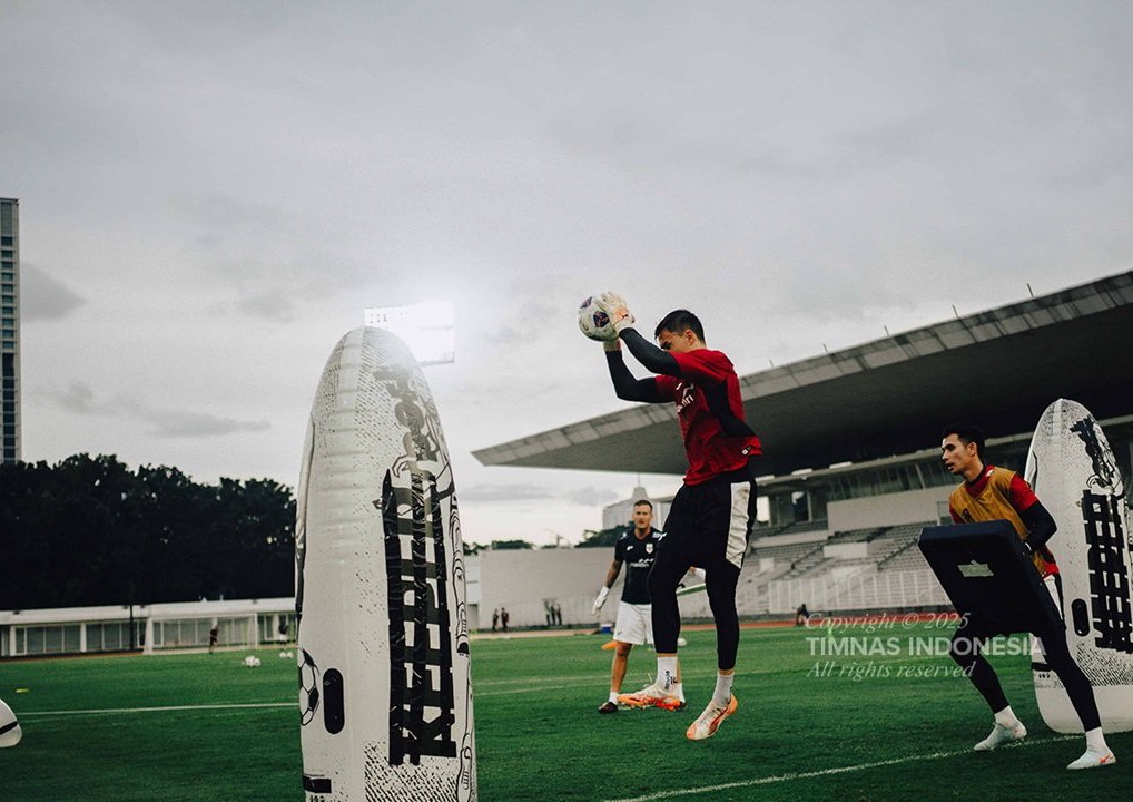 Ketahui Alasan Kiper Tertua Timnas Indonesia Resmi Dipanggil Jelang Lawan China demi amankan gawang Garuda