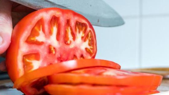 Inilah Jawaban Ilmiah Mengapa Tomat Dianggap Buah atau Sayur? Simak fakta lengkapnya!