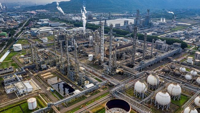 Berkat AS dan Eropa, Harga Minyak Dunia Melesat 5% Sepekan, Apa Dampaknya bagi Indonesia?